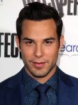 Skylar Astin