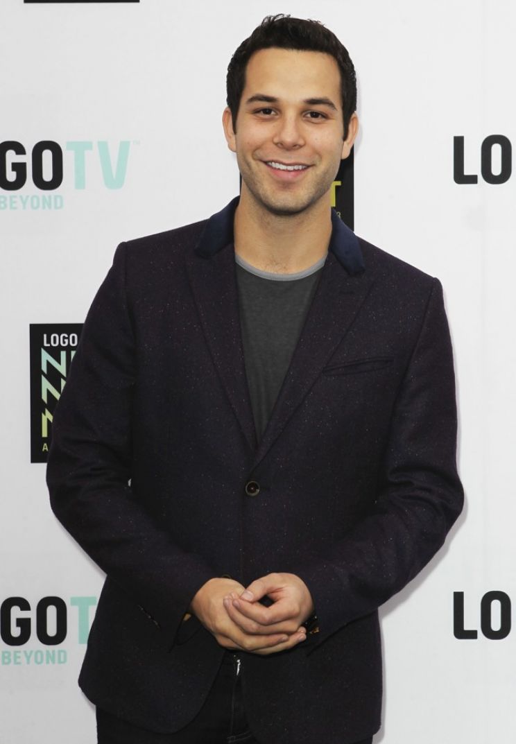 Skylar Astin