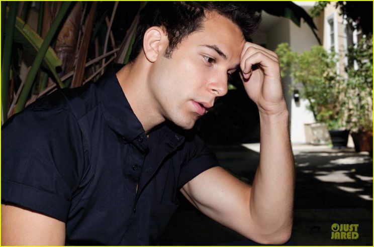 Skylar Astin