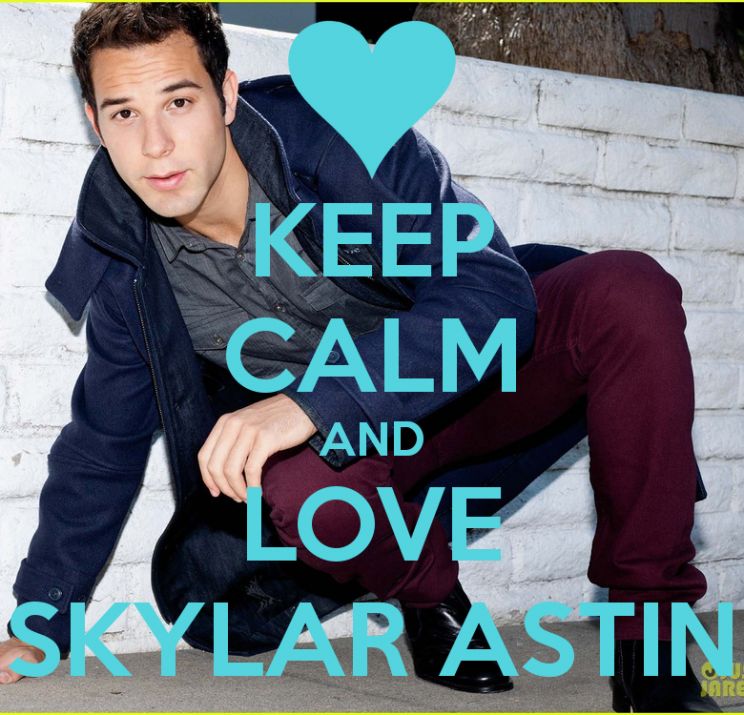 Skylar Astin