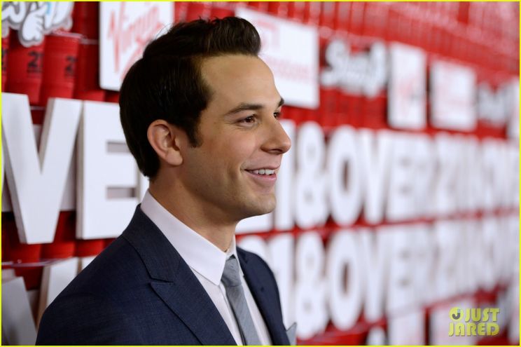 Skylar Astin