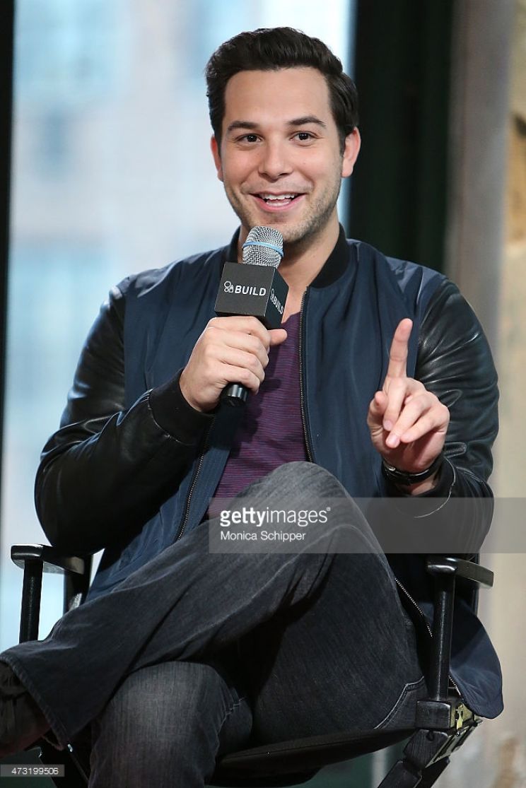 Skylar Astin