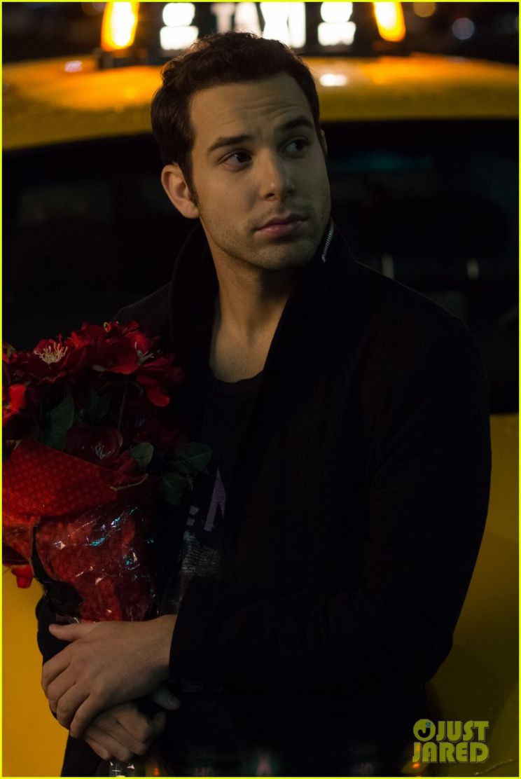 Skylar Astin