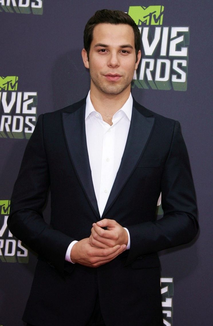 Skylar Astin