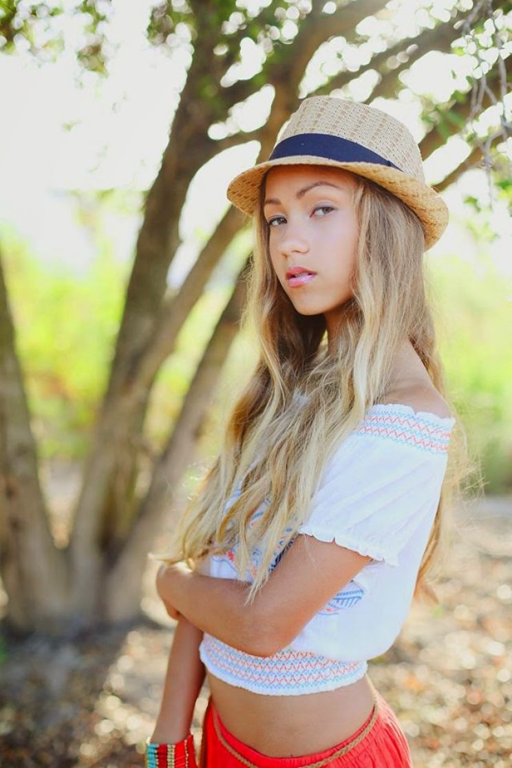 Skylar Stecker