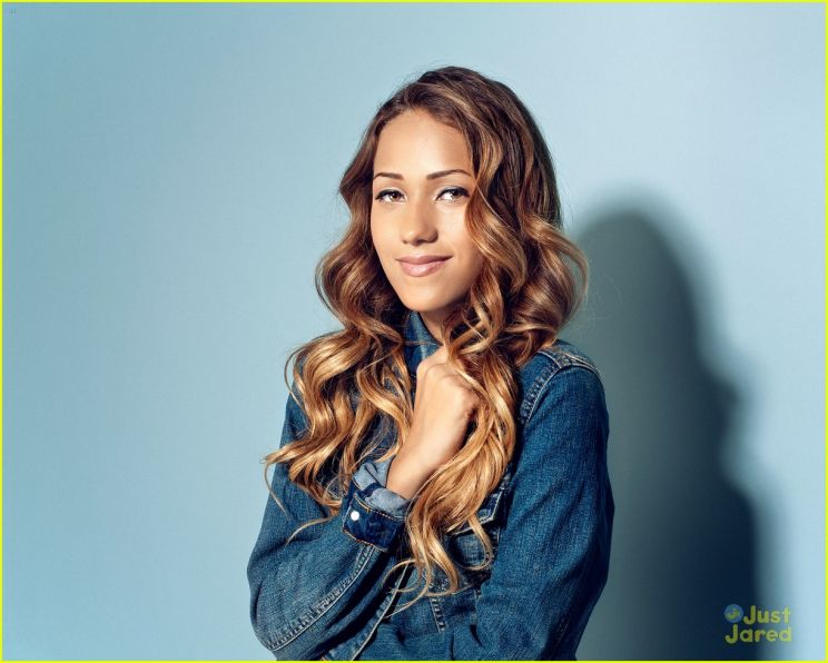 Skylar Stecker