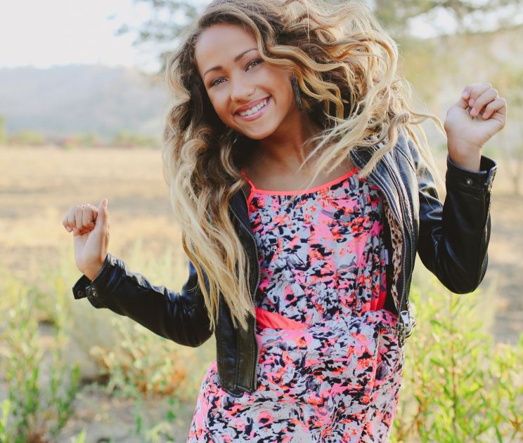Skylar Stecker