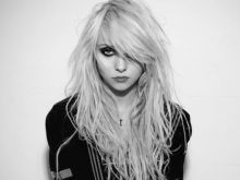 Sloane Momsen