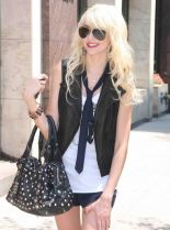 Sloane Momsen photo