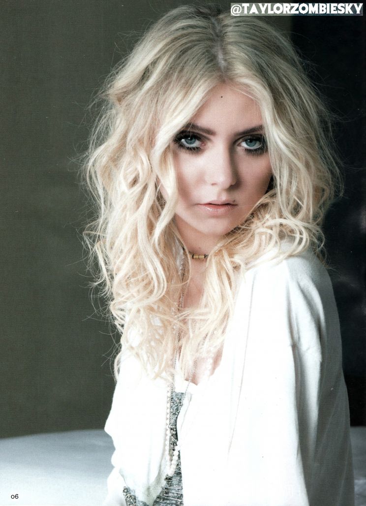 Sloane Momsen