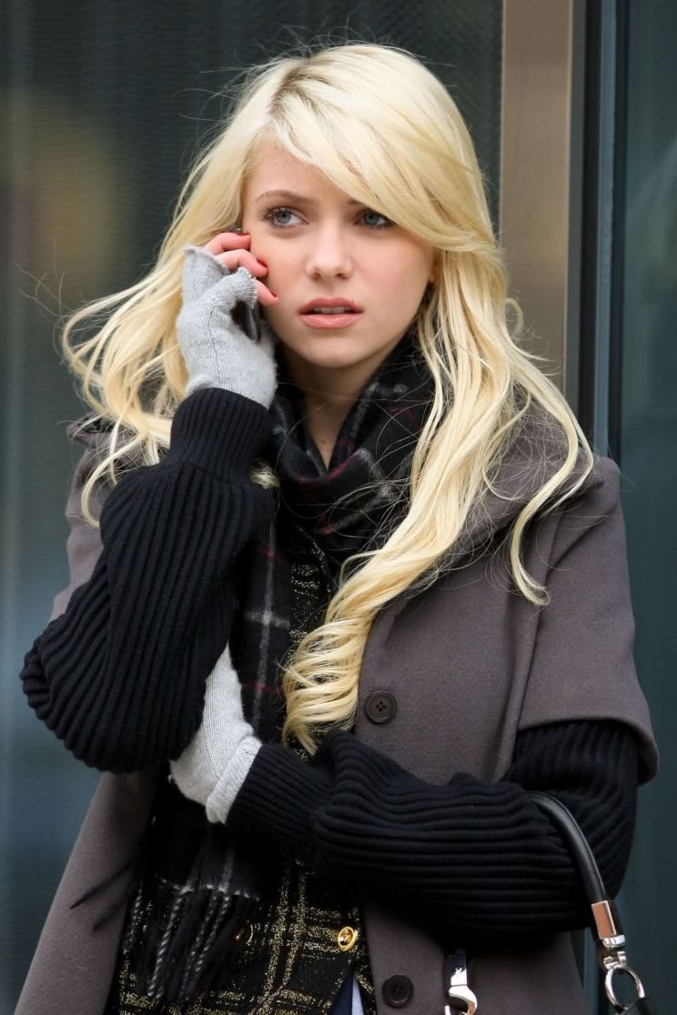 Sloane Momsen
