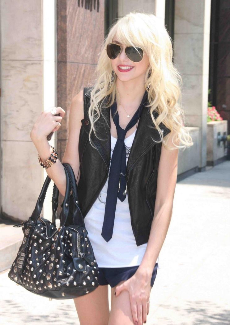 Sloane Momsen