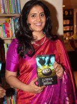 Sonali Kulkarni photo