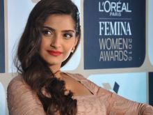 Sonam Kapoor photo