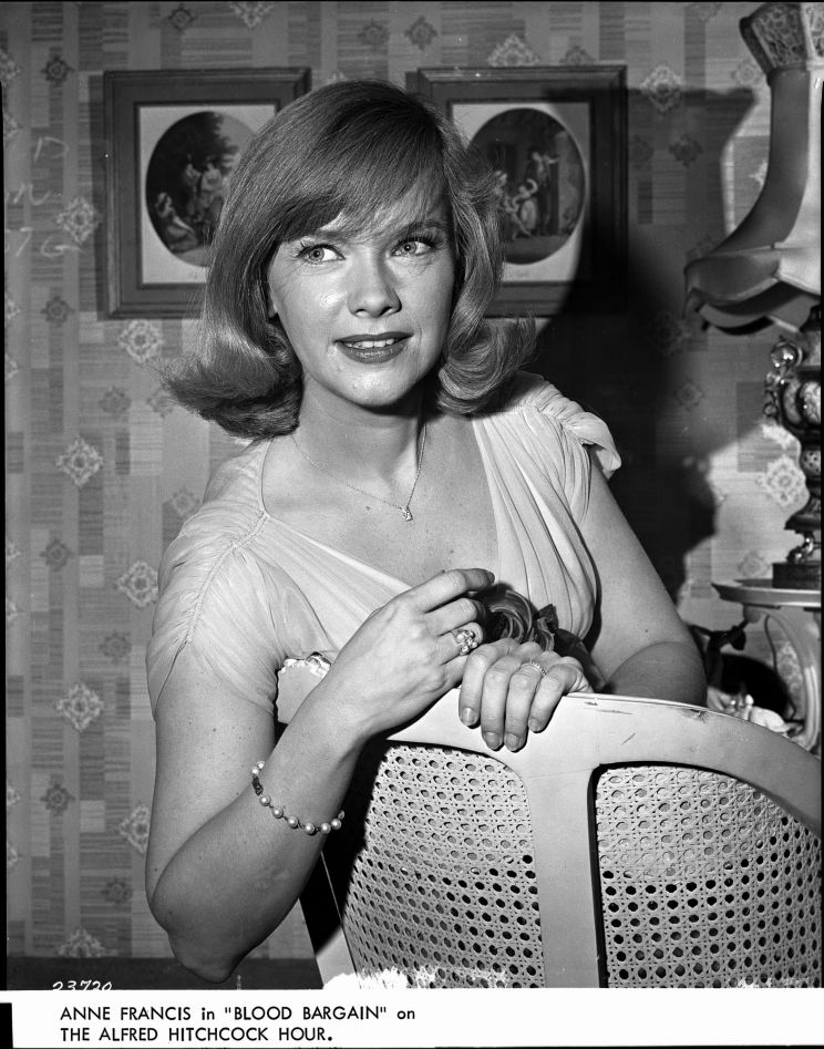 Sondra Blake