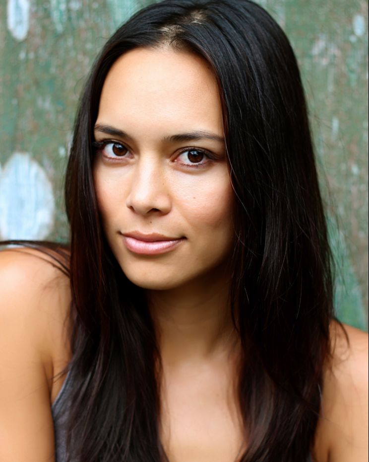 Sonya Balmores