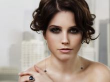 Sophia Bush