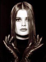 Sophie Aldred