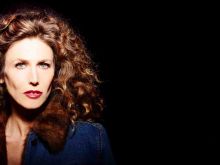 Sophie B. Hawkins