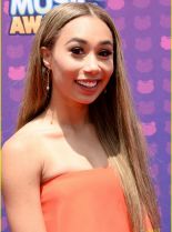 Sophie Reynolds photo