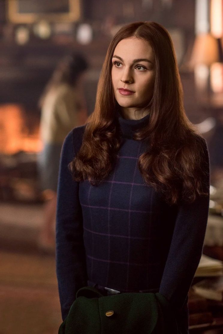 Sophie Skelton