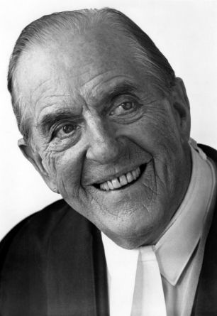 Stanley Holloway