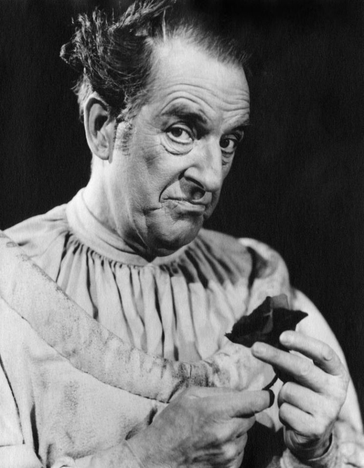 Stanley Holloway