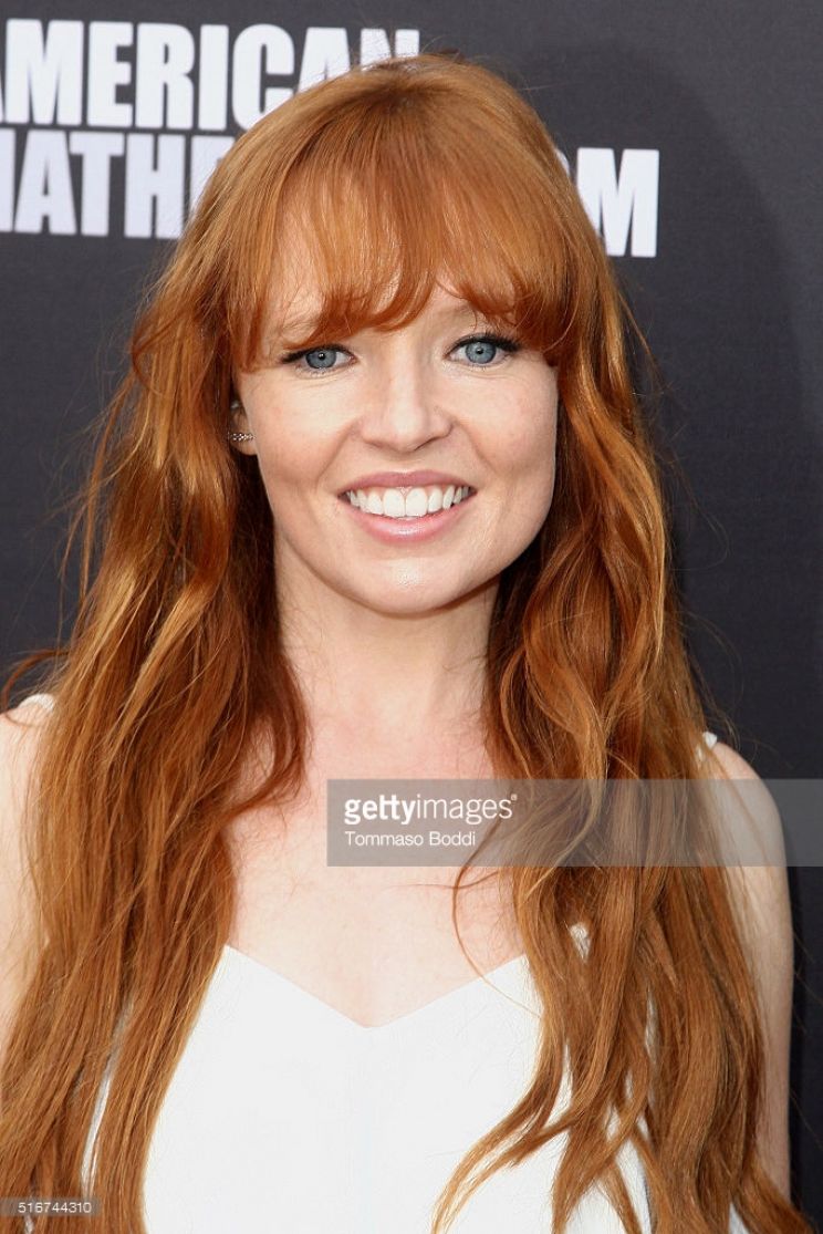 Stef Dawson