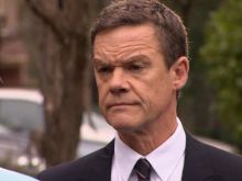 Stefan Dennis