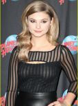 Stefanie Scott