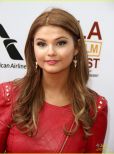 Stefanie Scott