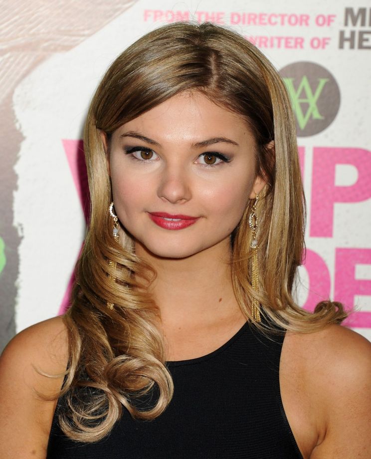 Stefanie Scott