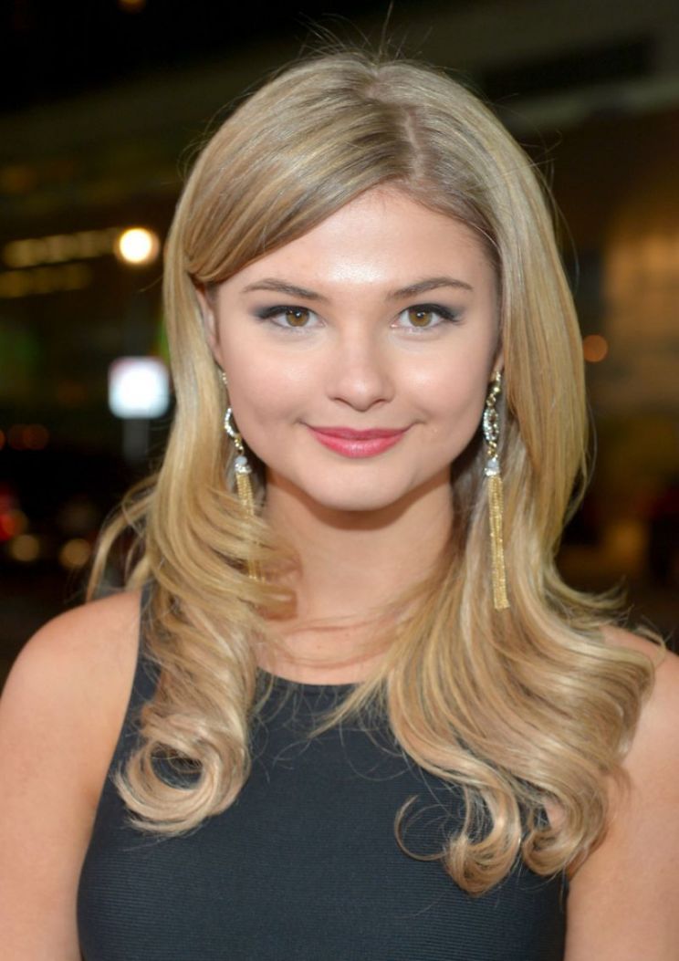 Stefanie Scott