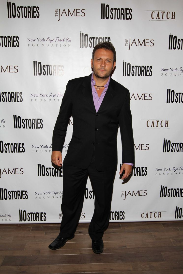 Stelio Savante
