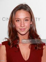 Stella Maeve photo