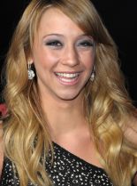 Stella Maeve photo