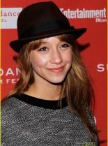 Stella Maeve photo