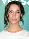 Stella Maeve