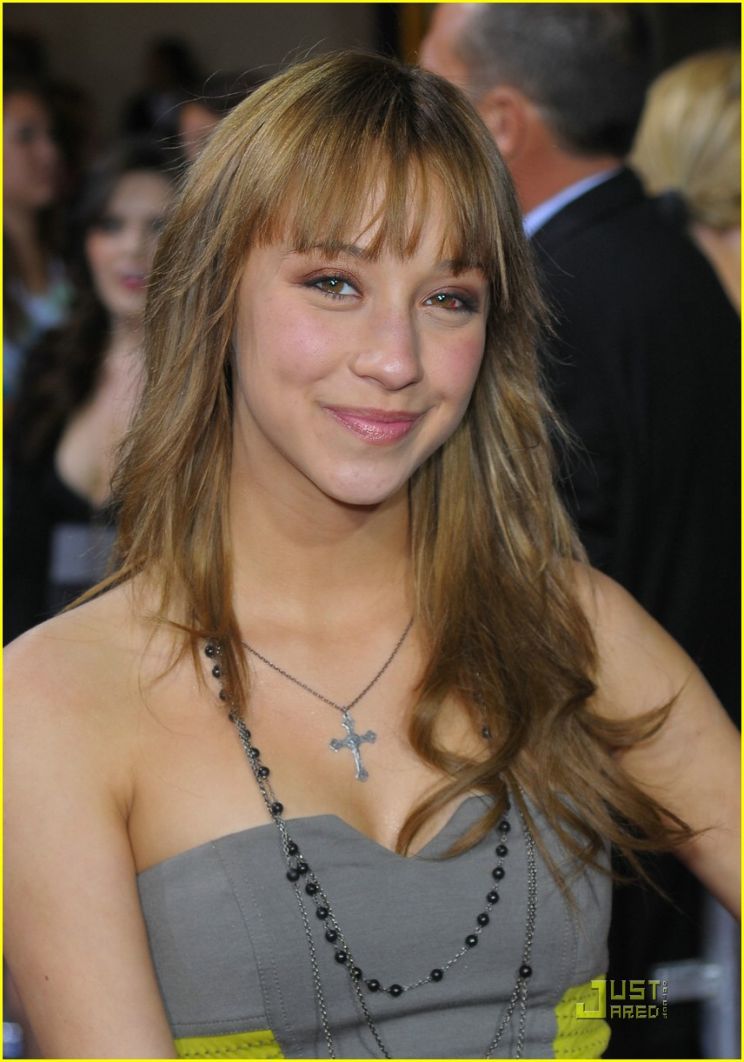 Stella Maeve
