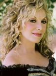 Stella Parton