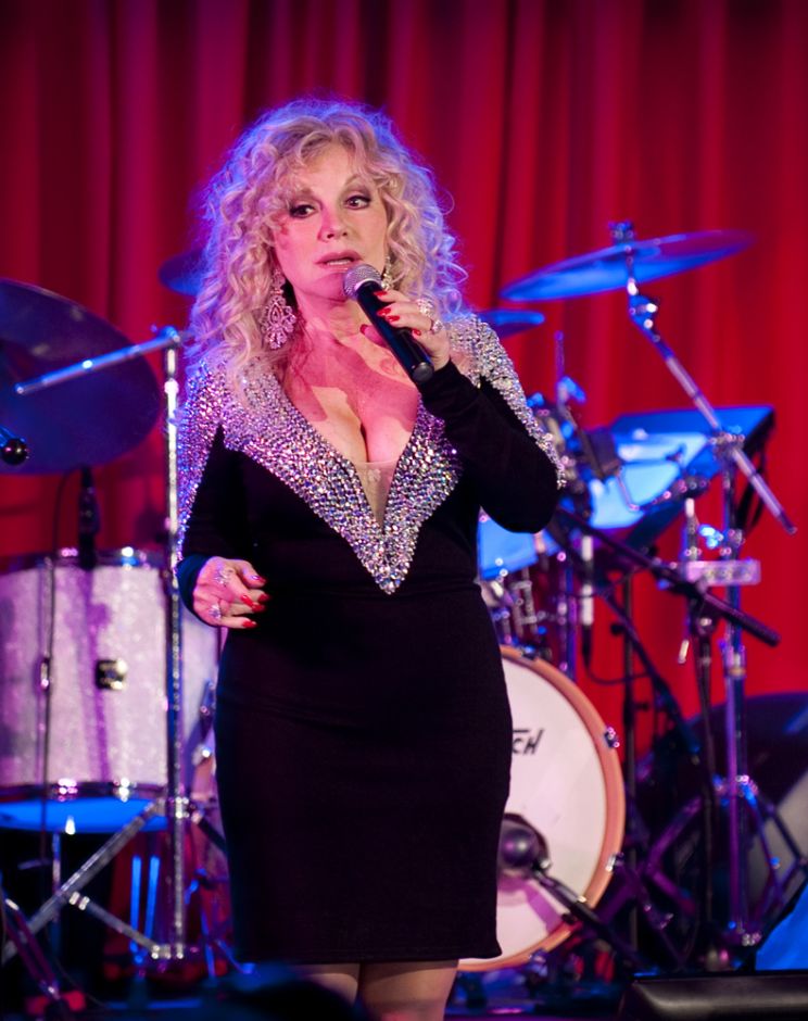 Stella Parton