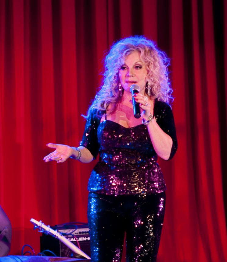 Stella Parton