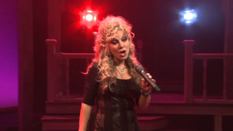 Stella Parton