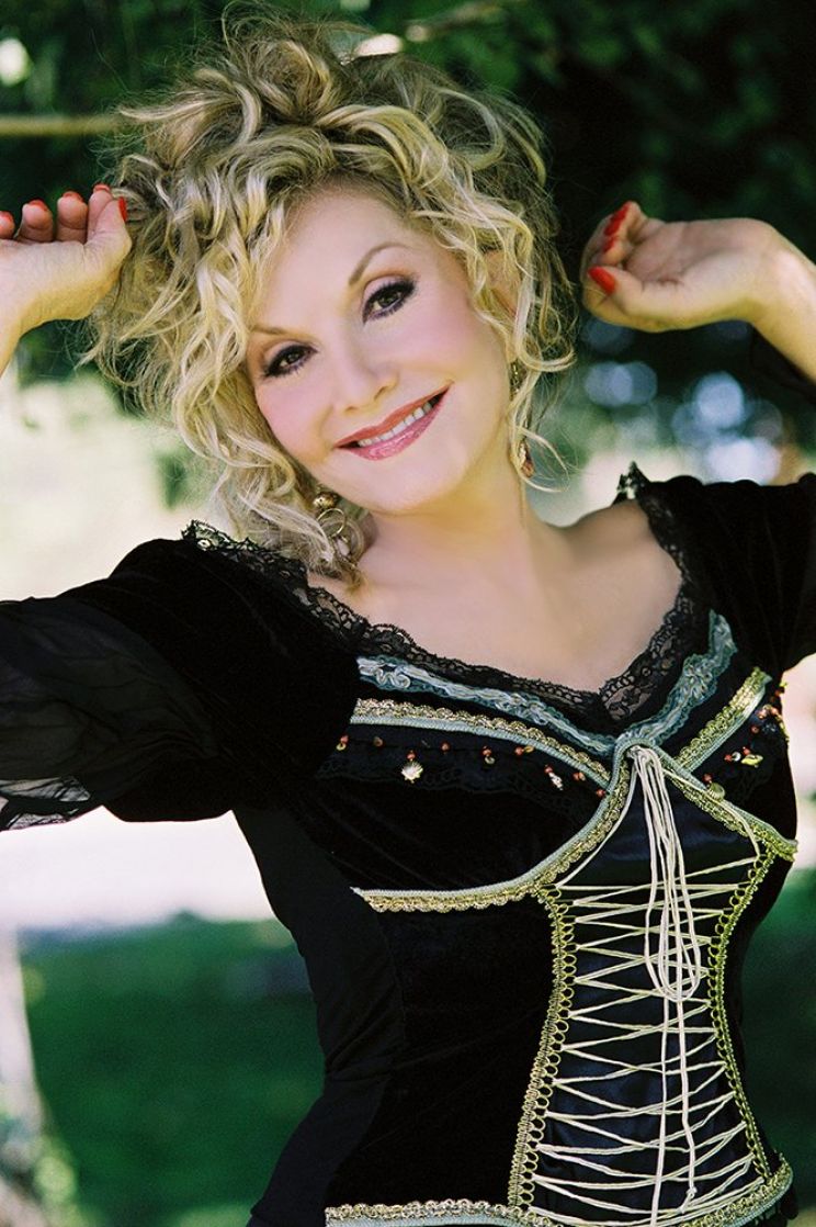 Stella Parton