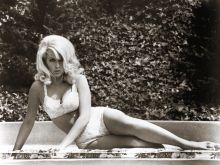 Stella Stevens