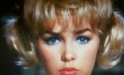 Stella Stevens