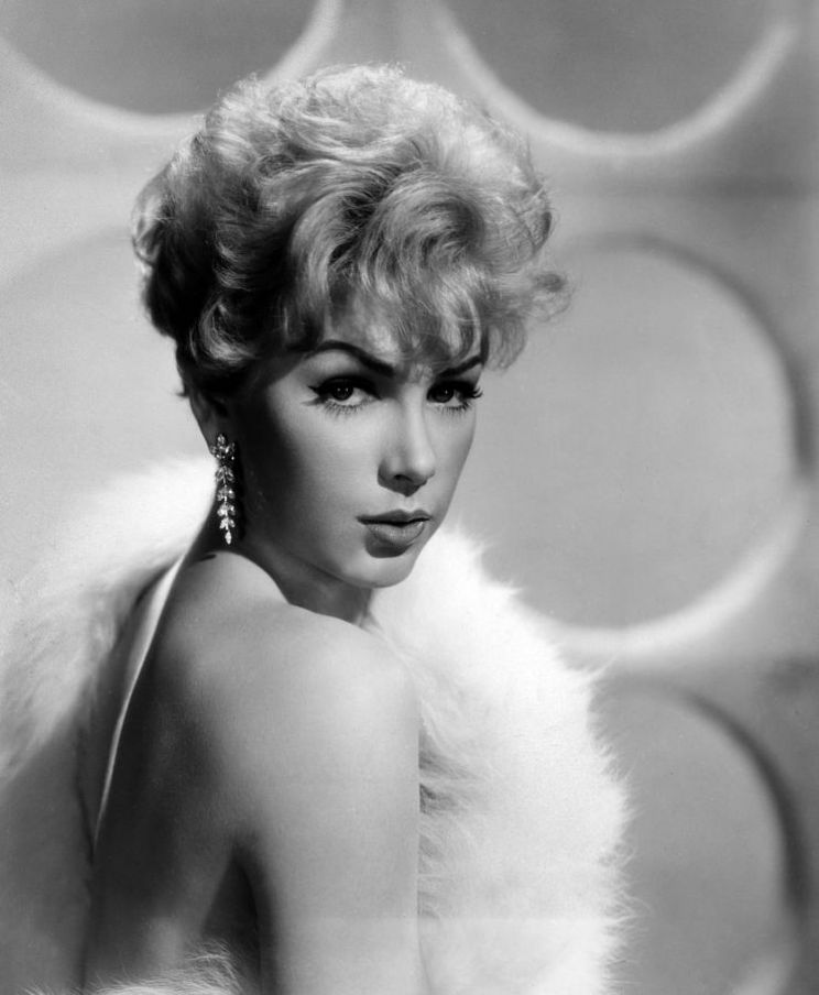 Stella Stevens