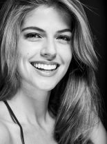 Stephanie Cayo photo