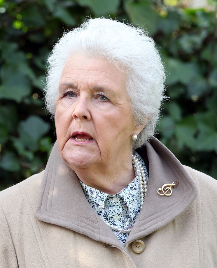 Stephanie Cole