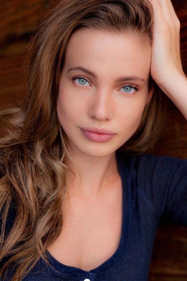 Pictures of Stephanie Corneliussen
